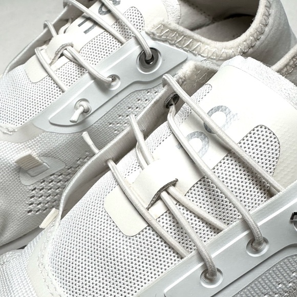 On Cloud 5- Coast. Off White/Cream Women’s Running Shoes - Picture 5 of 10